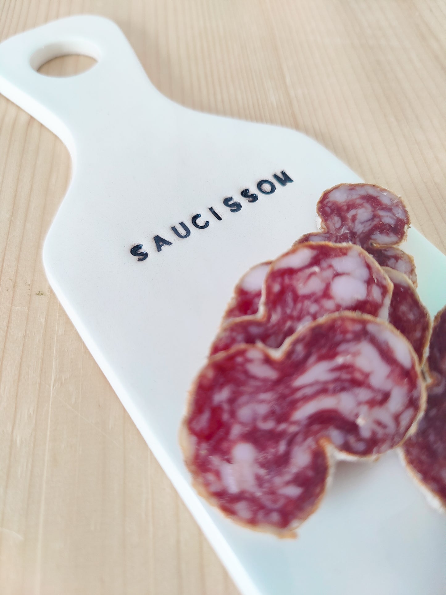 A20. Longue planche saucisson