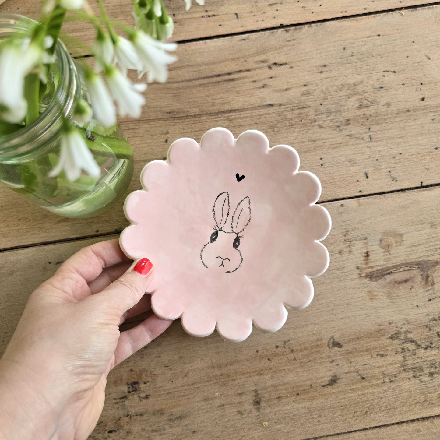 Petite assiette dentelée