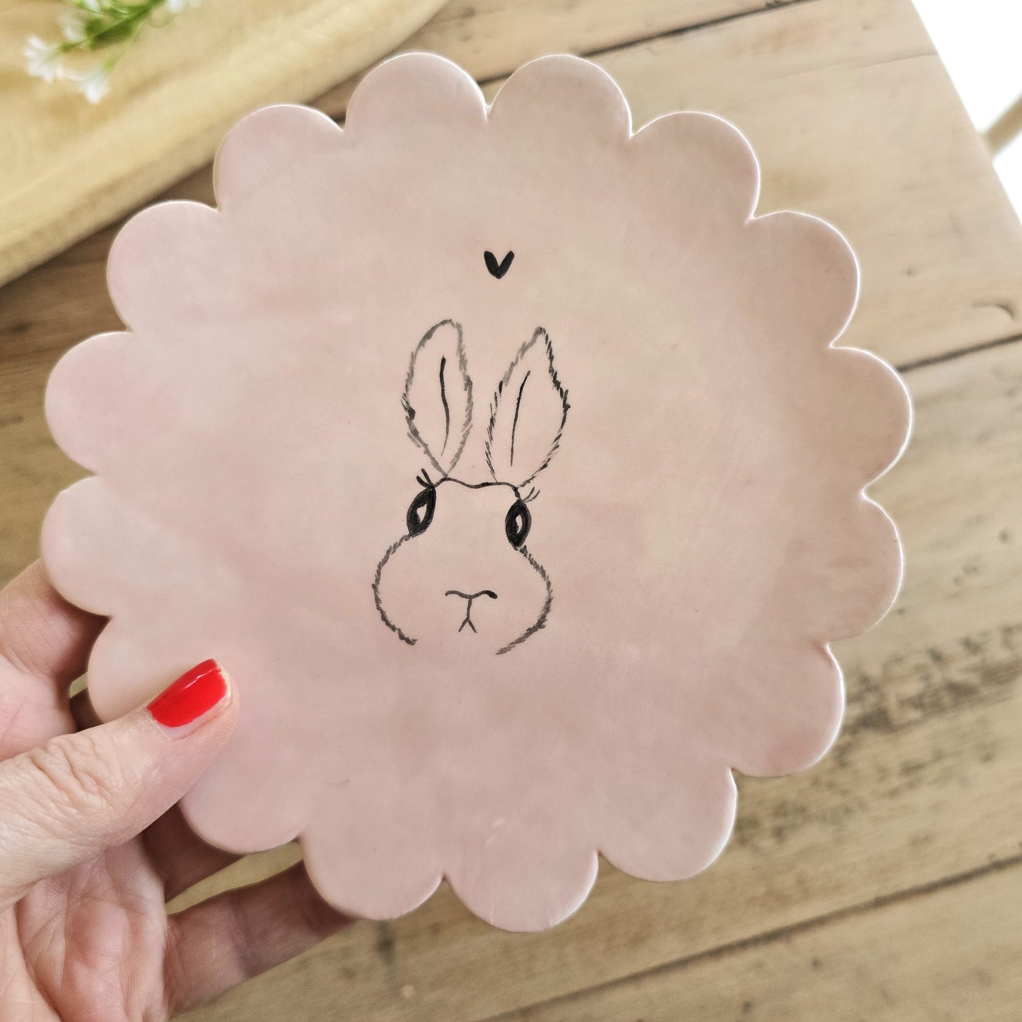 Petite assiette dentelée